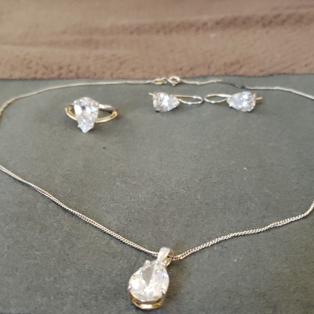 Necklace cubic zirconia set with matching ring and